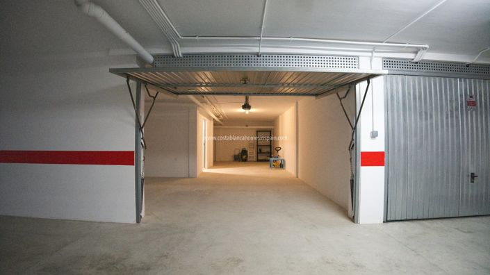 Image No.45-4 Bed Townhouse for sale