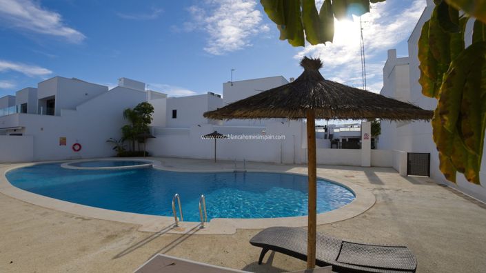 Image No.49-4 Bed Townhouse for sale