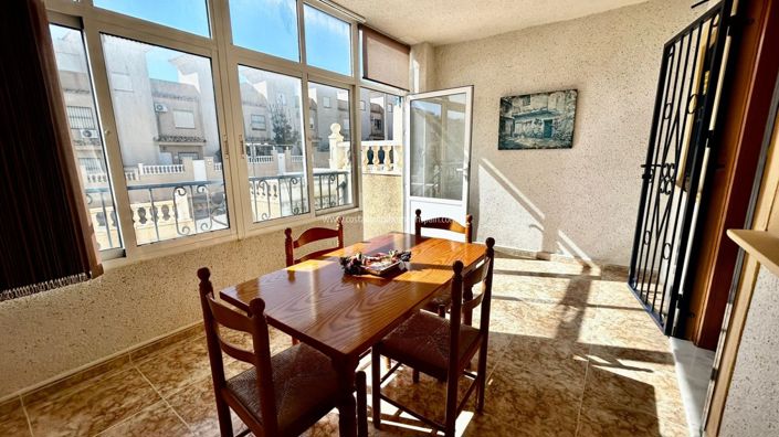 Image No.4-Appartement de 2 chambres à vendre à Los Altos