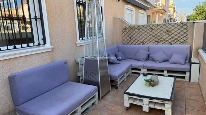 Image No.10-2 Bed Property for sale