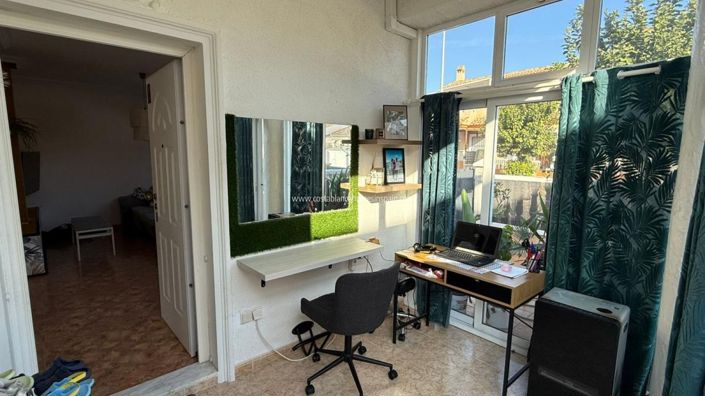 Image No.11-2 Bed Property for sale