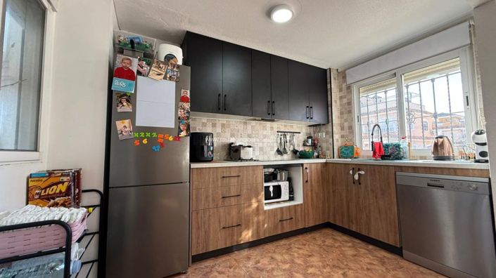 Image No.14-2 Bed Property for sale