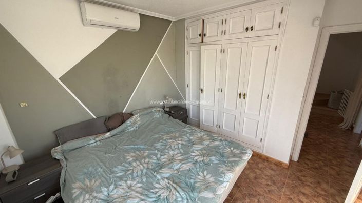 Image No.23-2 Bed Property for sale