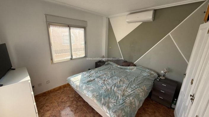 Image No.24-2 Bed Property for sale