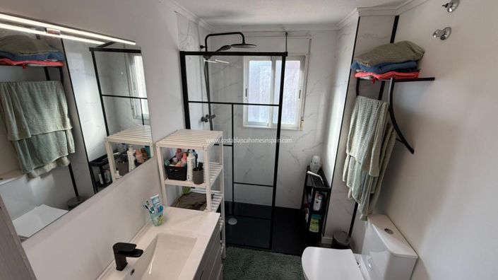 Image No.26-2 Bed Property for sale