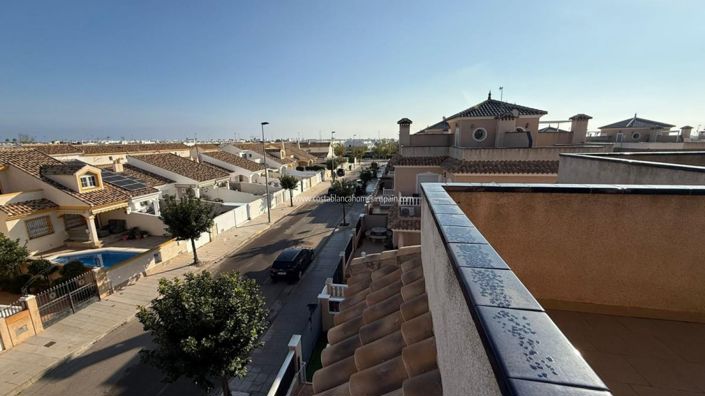 Image No.31-2 Bed Property for sale