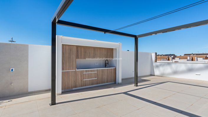 Image No.24-3 Bed Apartment for sale