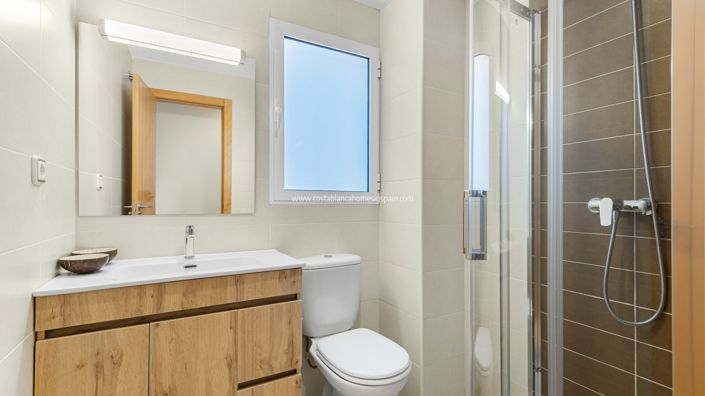 Image No.25-2 Bed Apartment for sale