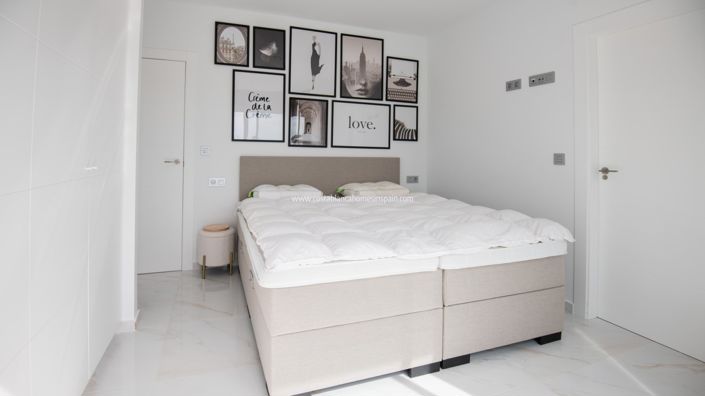 Image No.27-3 Bed Villa for sale