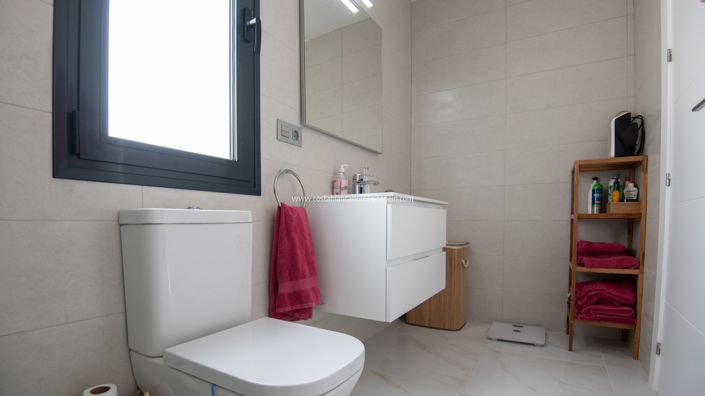 Image No.30-3 Bed Villa for sale