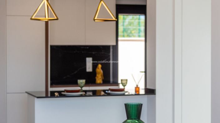 Image No.14-3 Bed Apartment for sale