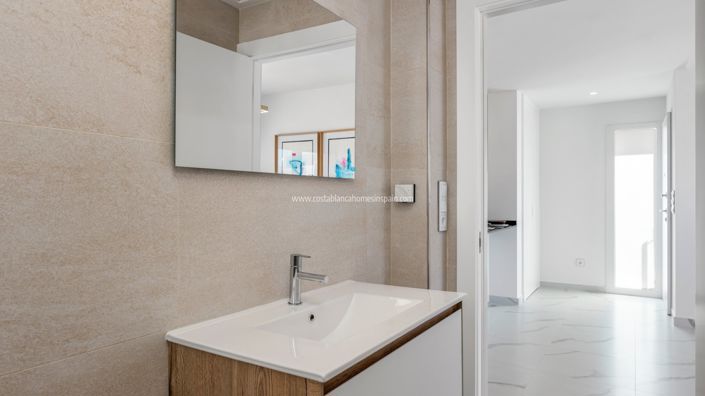 Image No.10-3 Bed Apartment for sale