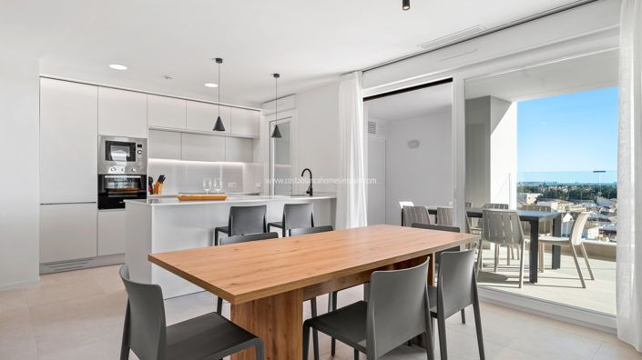 Image No.10-3 Bed Apartment for sale