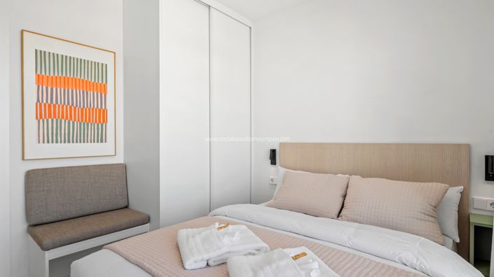 Image No.15-3 Bed Apartment for sale