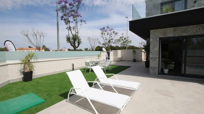 Image No.4-3 Bed Villa for sale