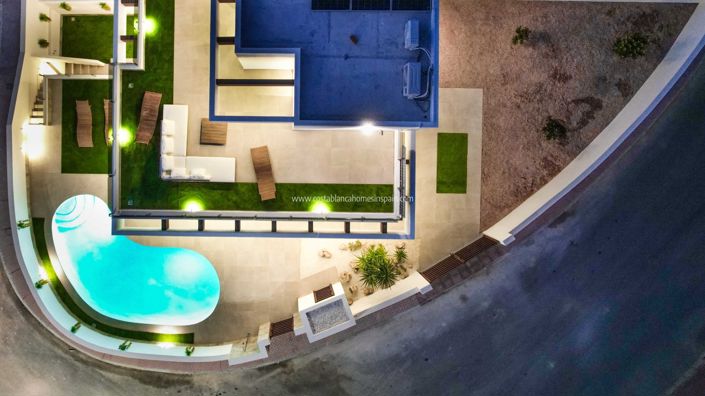 Image No.10-3 Bed Villa for sale