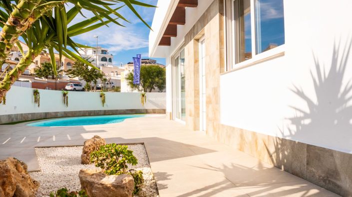 Image No.12-3 Bed Villa for sale