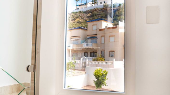 Image No.20-3 Bed Villa for sale