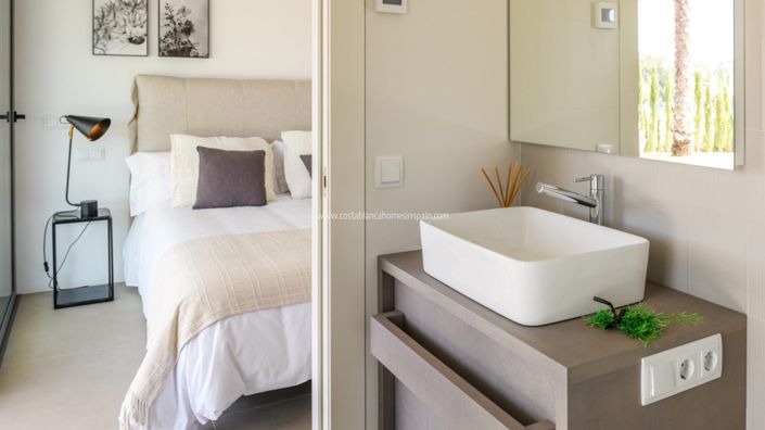 Image No.50-3 Bed Villa for sale