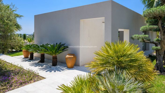 Image No.11-3 Bed Villa for sale