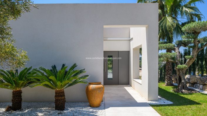 Image No.12-3 Bed Villa for sale