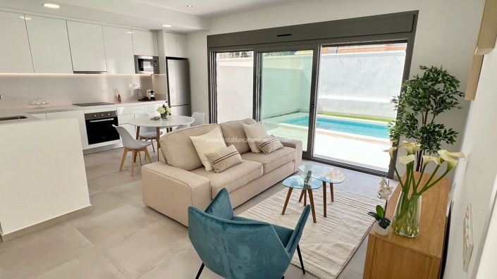 Image No.5-3 Bed Townhouse for sale