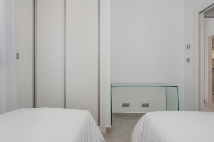 Image No.8-2 Bed Apartment for sale