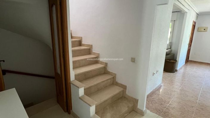 Image No.11-4 Bed Townhouse for sale