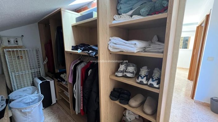 Image No.15-4 Bed Townhouse for sale