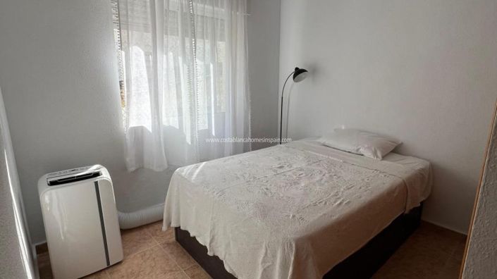 Image No.21-4 Bed Townhouse for sale