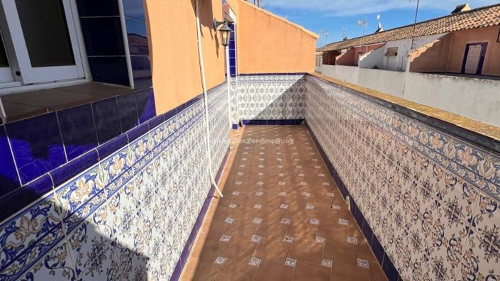 Image No.3-4 Bed Townhouse for sale