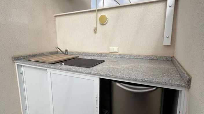 Image No.10-3 Bed Property for sale