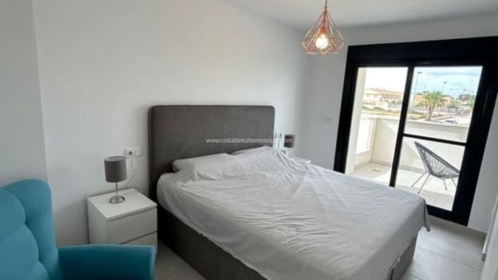 Image No.21-3 Bed Property for sale