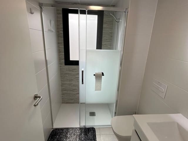 Image No.25-3 Bed Property for sale