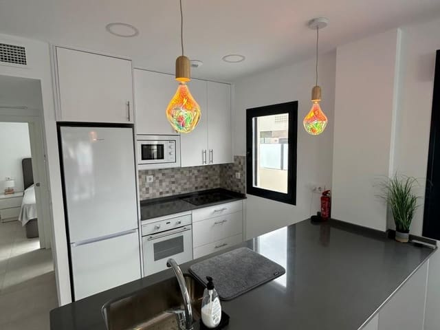 Image No.36-3 Bed Property for sale