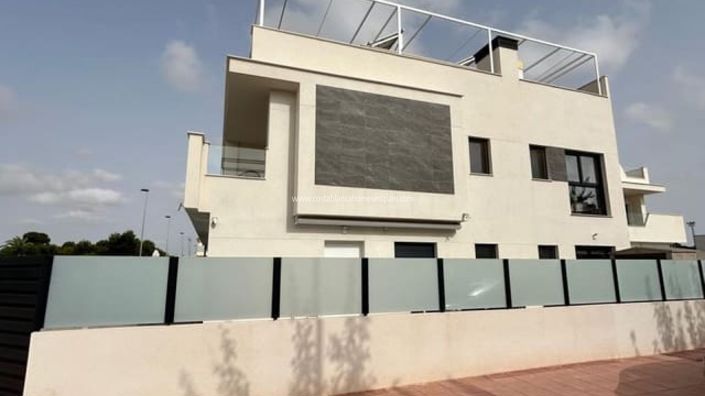 Image No.40-3 Bed Property for sale