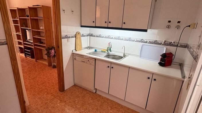 Image No.16-3 Bed Property for sale