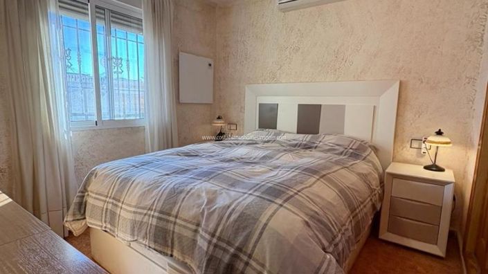 Image No.3-3 Bed Property for sale