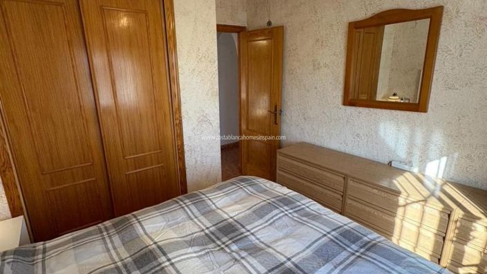 Image No.8-3 Bed Property for sale