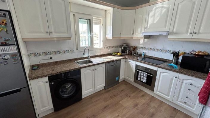 Image No.18-3 Bed Villa for sale