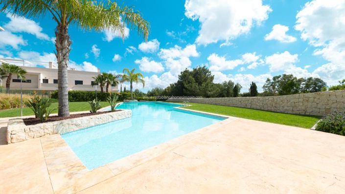 Image No.17-3 Bed Apartment for sale