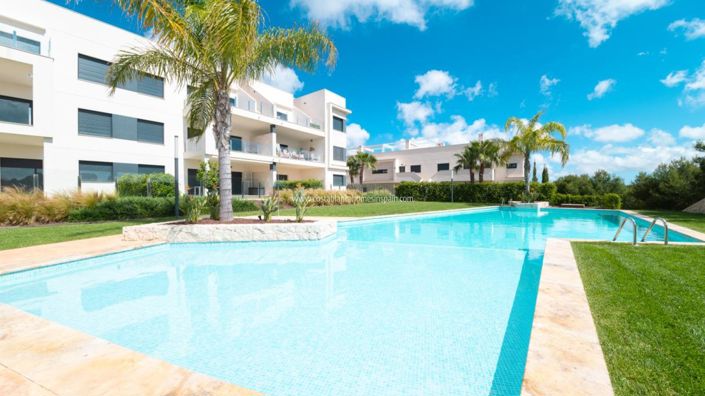 Image No.18-3 Bed Apartment for sale