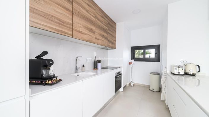 Image No.4-3 Bed Apartment for sale