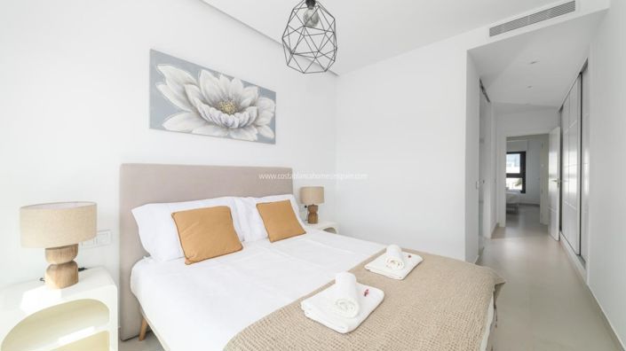 Image No.8-3 Bed Apartment for sale