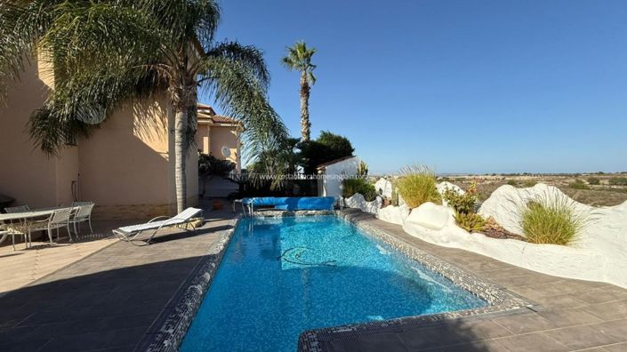 Image No.10-3 Bed Villa for sale