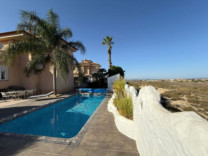 Image No.13-3 Bed Villa for sale