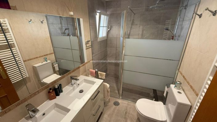 Image No.28-3 Bed Villa for sale