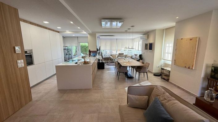 Image No.30-3 Bed Villa for sale