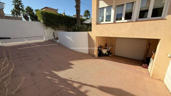 Image No.4-3 Bed Villa for sale