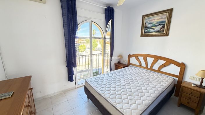 Image No.16-2 Bed Townhouse for sale